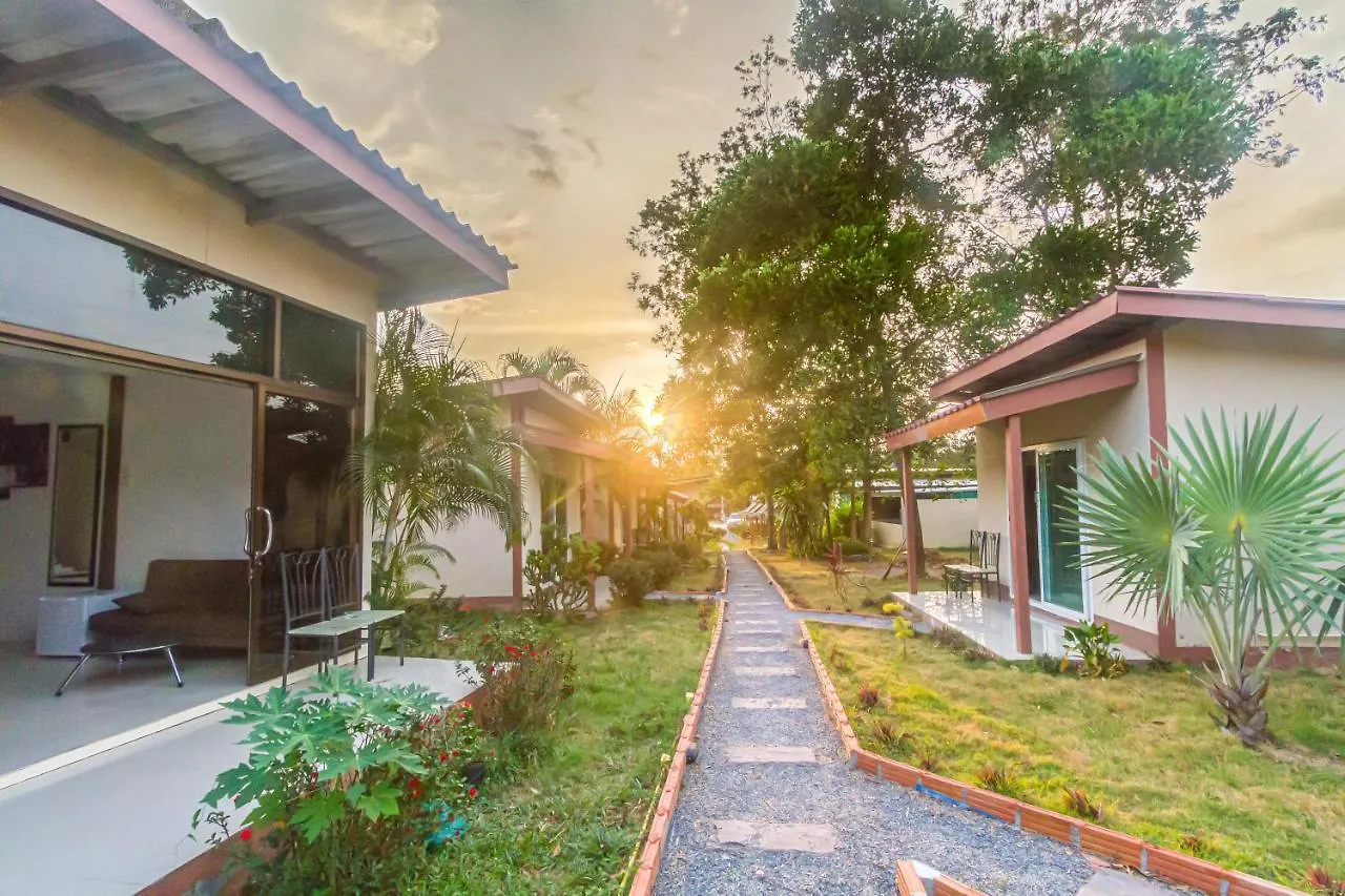 Resort Hotel The Travelers Friend Ban Ai Dao